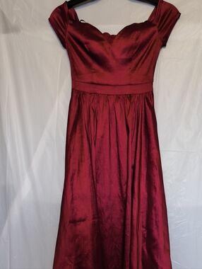 B Darlin Satin Cocktail Dress in Burgundy